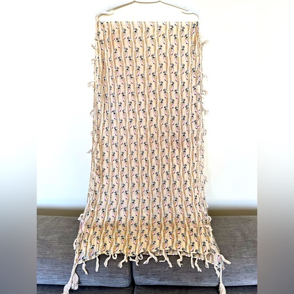 Cute Cotton scarf from BERSHKA in pre-loved condition! - Picture 1 of 5